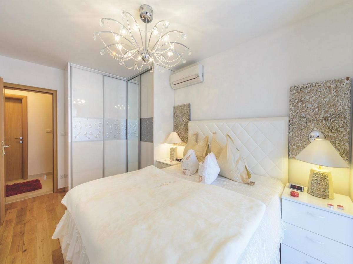 Apartment Viva La Vita 챠브타트 외부 사진