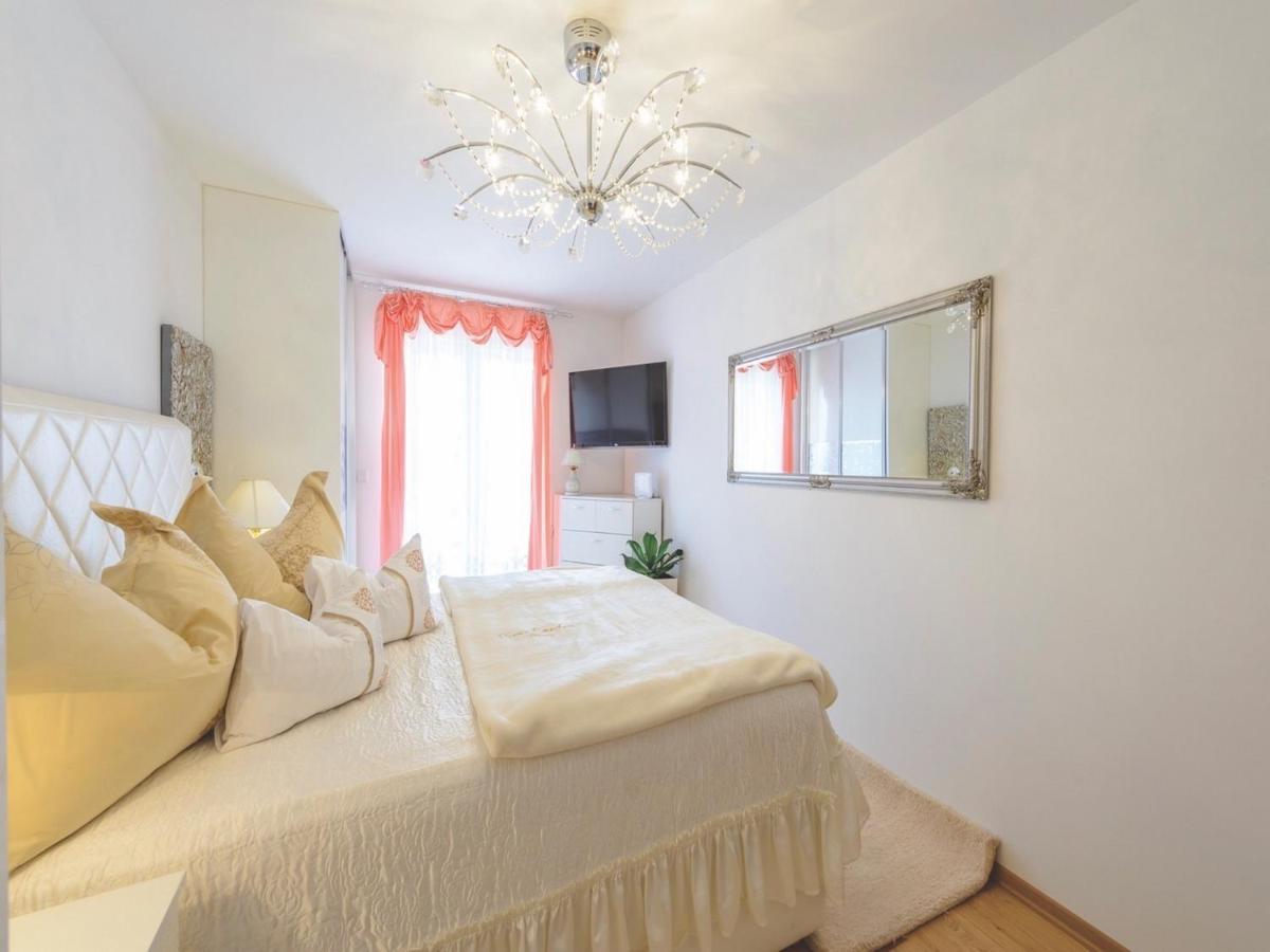 Apartment Viva La Vita 챠브타트 외부 사진