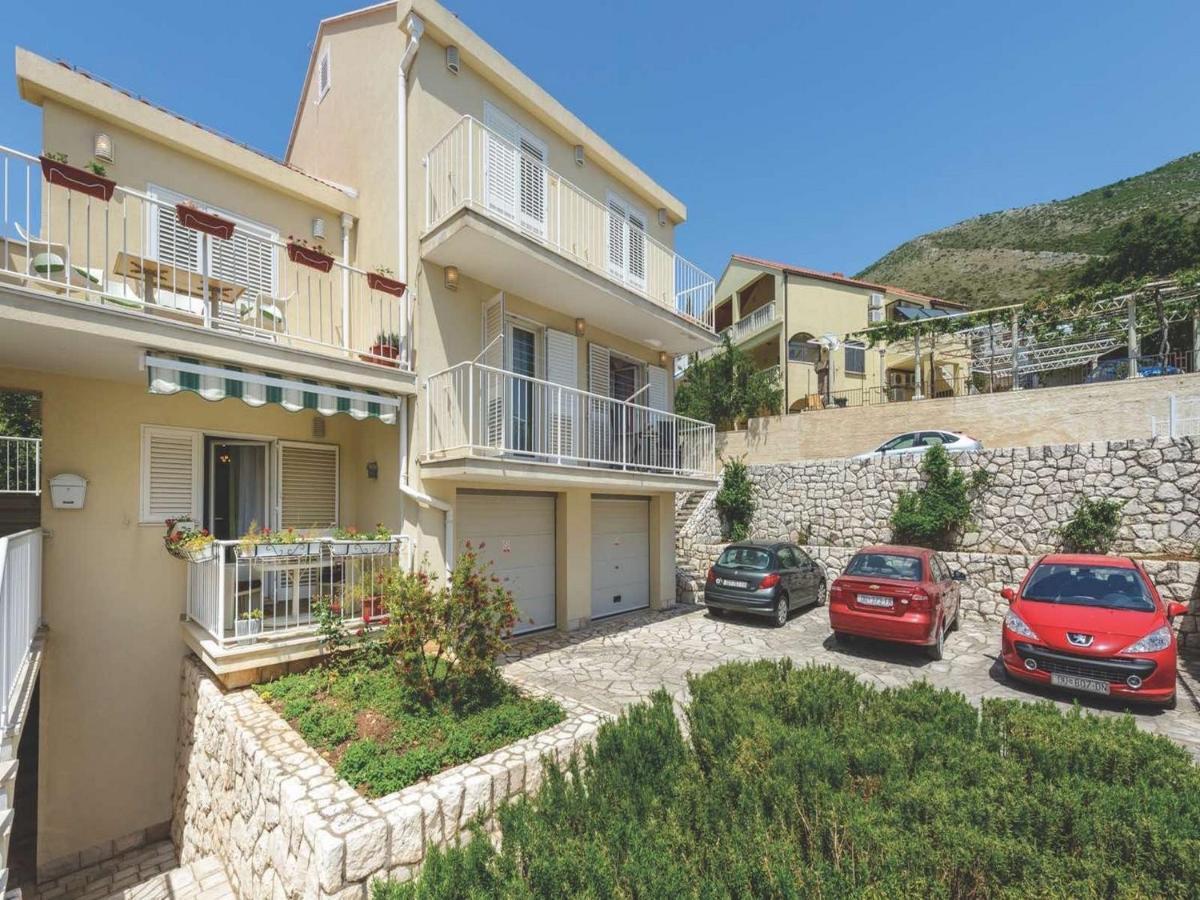 Apartment Viva La Vita 챠브타트 외부 사진